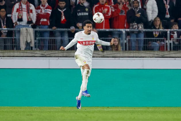 Tiago Tomas, Tiago Tomas (VfB Stuttgart, 08) beim Kopfball , Deutschland, Fussball, UEFA Europa League, Play-offs, 2025 2026, VfB Stuttgart vs. Celtic Glasgow, 26.02.2026, Stuttgart MHP Arena Deutschland Copyright: xGrantxHubbsx