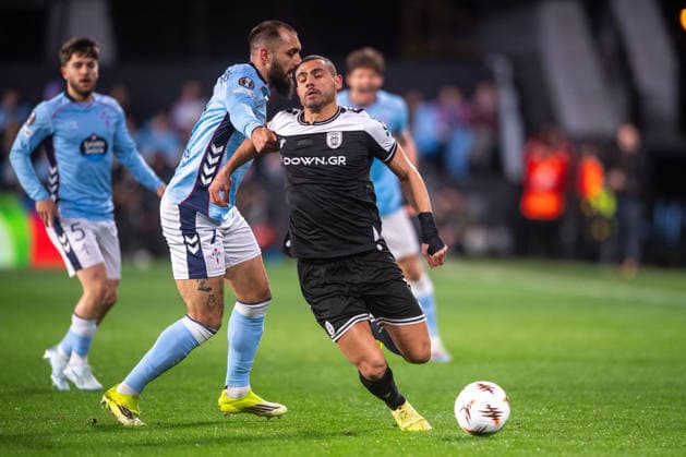 February 26, 2026, Vigo, Guimaraes, Spain: Borja Iglesias of RC Celta Vigo is seen committing fault during the UEFA Europa League 2025 26 Knockout Play-off Second Leg match between Real Club Celta and PAOK FC at Estadio Balaidos on February 26, 2026 in Vigo, Spain. Vigo Spain - ZUMAl192 20260226_zsp_l192_024 Copyright: xMiguelxLemosx