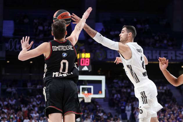 February 26, 2026, Madrid, Madrid, Spain: Neno Dimitrijevic of FC Bayern Munich and Alberto Abalde of Real Madrid in action during the Turkish Airlines EuroLeague Regular Season Round 29 match between Real Madrid and FC Bayern Munich at Movistar Arena on February 26, 2026, in Madrid, Spain. Real Madrid V FC Bayern Munich - Turkish Airlines EuroLeague  - ZUMAa181 20260226_zaa_a181_023 Copyright: xIrinaxR.xHipolitox