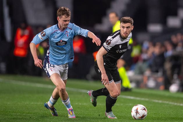 February 26, 2026, Vigo, Guimaraes, Spain: Jonjoe Kenny of PAOK is seen on action during the UEFA Europa League 2025 26 Knockout Play-off Second Leg match between Real Club Celta and PAOK FC at Estadio Balaidos on February 26, 2026 in Vigo, Spain. Vigo Spain - ZUMAl192 20260226_zsp_l192_031 Copyright: xMiguelxLemosx