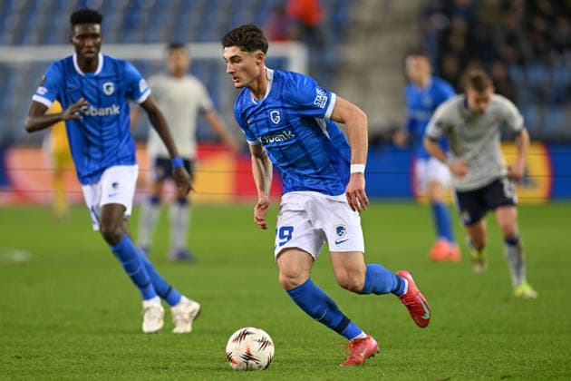 260226 KRC Genk vs Dinamo Zagreb Robin Mirisola (29) of Genk pictured in action pictured during the second leg game in the Uefa Europa League season 2025-2026 Knock Out Phase between KRC Genk and Dinamo Zagreb from Croatia on February 26 , 2026 in Genk, Belgium. (Photo by David Catry Isosport) Genk Belgium  Copyright: xDavidxCatryx 20260226DC2_1657