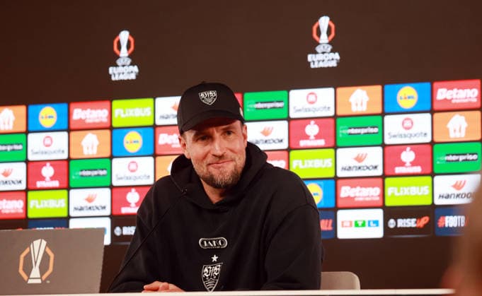 26.02.26 VfB Stuttgart - Celtic Glasgow Deutschland, Stuttgart, 26.02.2026, Fussball, UEFA Europa League, Saison 2025 2026, Play-Offs, Rückspiel, VfB Stuttgart - Celtic Glasgow: Sebastian Hoeneß (Trainer VfB Stuttgart).