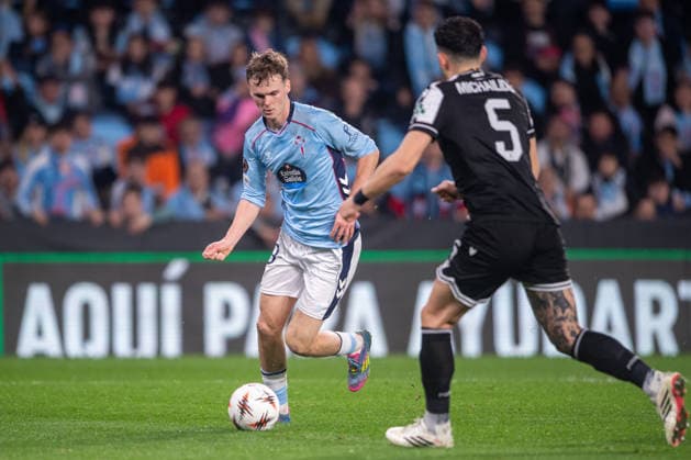 February 26, 2026, Vigo, Guimaraes, Spain: Williot Swedberg of RC Celta Vigo is seen on action during the UEFA Europa League 2025 26 Knockout Play-off Second Leg match between Real Club Celta and PAOK FC at Estadio Balaidos on February 26, 2026 in Vigo, Spain. Vigo Spain - ZUMAl192 20260226_zsp_l192_043 Copyright: xMiguelxLemosx