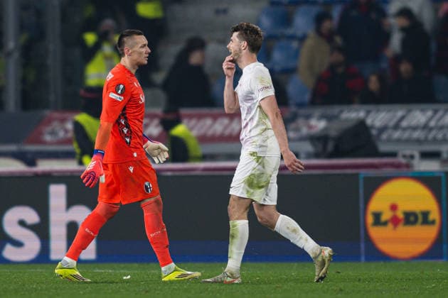 260226 Jacob Sorensen of Brann after receiving a red card by Benoit Bastien, referee, during the UEFA Europa League football match between Bologna and Brann on February 26, 2026 in Bologna. Photo: Marius Simensen BILDBYRAN COP 238 MM0058 bbeng bologna brann football fotball fotboll soccer uefa europa league Copyright: MARIUSxSIMENSEN BB260226ZN018