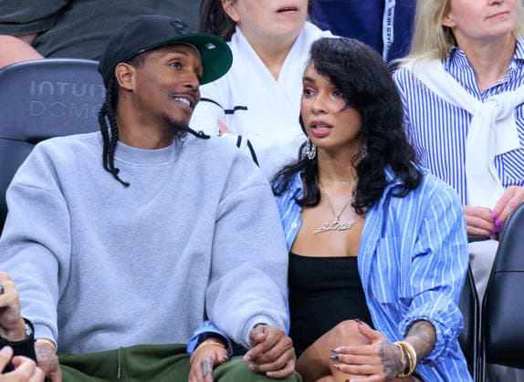 February 26, 2026, Inglewood, California, USA: Lou Williams attends the NBA, Basketball Herren, USA regular season game between the of the Los Angeles Clippers and the Minnesota Timberwolves on Thursday February 26, 2026 at Intuit Dome Arena in Inglewood, California. Clippers lose to Timberwolves, 88-94. JAVIER ROJAS PI Inglewood USA - ZUMAp124 20260226_zaa_p124_124 Copyright: xJavierxRojasx