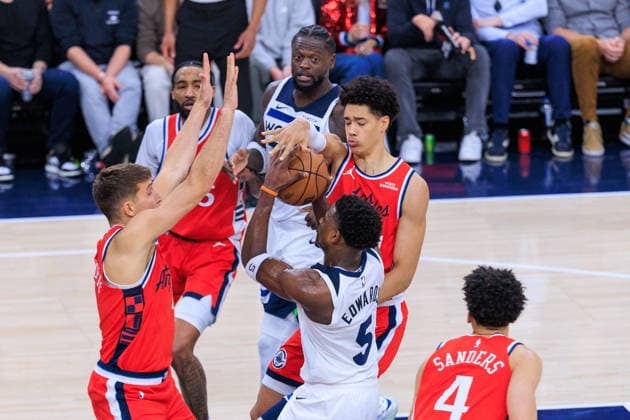 February 26, 2026, Inglewood, California, USA: Anthony Edwards 5 of the Minnesota Timberwolves shot is blocked by Yanic Konan Niederhauser 14 of the Los Angeles Clippers during a regular season NBA, Basketball Herren, USA game on Thursday February 26, 2026 at Intuit Dome Arena in Inglewood, California. Clippers lose to Timberwolves, 88-94. JAVIER ROJAS PI Inglewood USA - ZUMAp124 20260226_zaa_p124_125 Copyright: xJavierxRojasx