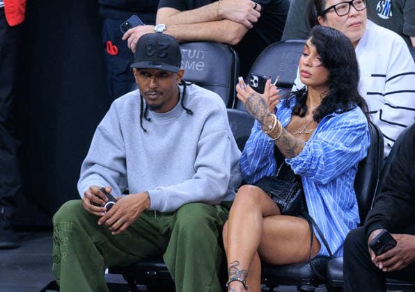 February 26, 2026, Inglewood, California, USA: Lou Williams attends the NBA, Basketball Herren, USA regular season game between the of the Los Angeles Clippers and the Minnesota Timberwolves on Thursday February 26, 2026 at Intuit Dome Arena in Inglewood, California. Clippers lose to Timberwolves, 88-94. JAVIER ROJAS PI Inglewood USA - ZUMAp124 20260226_zaa_p124_121 Copyright: xJavierxRojasx