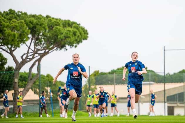 260227 Filippa Angeldahl and Sofia Reidy during a training session with the women s national football team of Sweden on February 27, 2026 in Albuferia. Photo: Ludvig Thunman BILDBYRAN kod LT LT0776 fotboll football soccer fotball vm-kval kval fifa womens world cup qualifier qualifier träning practice training sverige sweden dam bbeng sverige sweden Copyright: LUDVIGxTHUNMAN BB260227LT037