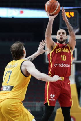 Ukraine Spain Basketball, Riga, Latvia, 27.02.2026, FIBA, basketball, Ukraine, Spain Francis Alonso of Spain and Andrii Voinalovych of Ukraine in action during FIBA Basketball World Cup European qualifiers group A game between Ukraine and Spain in Riga, Latvia, 27.02.2026. Photo: Roman Koksarov (RKF) Riga Latvia Copyright: xRomanxKoksarovx RKO06285.JPG