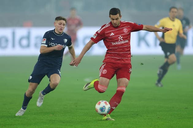 GER, 2. FBL. Fortuna Duesseldorf vs. VfL Bochum 27.02.2026, Merkur Spiel-Arena, Duesseldorf, GER, 2. FBL. Fortuna Duesseldorf vs. VfL Bochum, im Bild: Tim Oberdorf (Fortuna Duesseldorf 15), im Zweikampf gegen Callum Marshall (VfL Bochum 16),