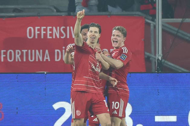 GER, 2. FBL. Fortuna Duesseldorf vs. VfL Bochum 27.02.2026, Merkur Spiel-Arena, Duesseldorf, GER, 2. FBL. Fortuna Duesseldorf vs. VfL Bochum, im Bild: 1:0 fuer Duesseldorf durch Cedric Itten (Fortuna Duesseldorf 13), Torjubel Jubel Jubellauf, bis zur Bank mit Christian Rasmussen (Fortuna Duesseldorf 10),