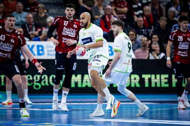 DAIKIN HBL: SG Flensburg-Handewitt vs HSG Wetzlar; 27.02.26 David Cyrill Akakpo (Nr.20, HSG Wetzlar) im Angriff DAIKIN HBL: SG Flensburg-Handewitt vs HSG Wetzlar, GP JOULE Arena am 27.02.26 Copyright: xBEAUTIFULxSPORTS MarioxM.xKobergx