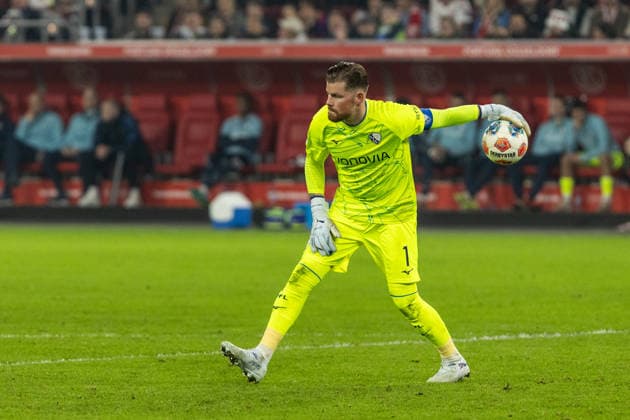 2. Fußball Bundesliga: Fortuna Düsseldorf - VfL Bochum; 27.02.2026 Timo Horn (VfL Bochum, 1) 2. Fußball Bundesliga: Fortuna Düsseldorf - VfL Bochum; Merkur Spiel-Arena, Düsseldorf; 27.02.2026 DFL regulations prohibit any use of photographs as image sequences and or quasi video.