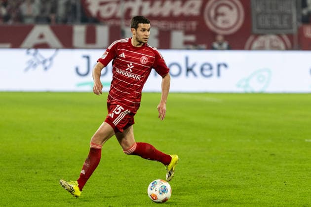 2. Fußball Bundesliga: Fortuna Düsseldorf - VfL Bochum; 27.02.2026 Tim Oberdorf (Fortuna Düsseldorf, 15) 2. Fußball Bundesliga: Fortuna Düsseldorf - VfL Bochum; Merkur Spiel-Arena, Düsseldorf; 27.02.2026 DFL regulations prohibit any use of photographs as image sequences and or quasi video.