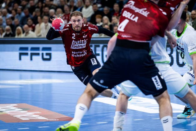 DAIKIN HBL: SG Flensburg-Handewitt vs HSG Wetzlar; 27.02.26 Simon Pytlick (Nr.02, SG Flensburg-Handewitt) im Angriff DAIKIN HBL: SG Flensburg-Handewitt vs HSG Wetzlar, GP JOULE Arena am 27.02.26 Copyright: xBEAUTIFULxSPORTS MarioxM.xKobergx