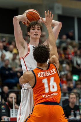 BASKETBALL - FIBA WC Quali, AUT vs NED VIENNA,AUSTRIA,27.FEB.26 - BASKETBALL - FIBA Basketball World Cup 2027,Qualifiers, international match, Länderspiel, Nationalmannschaft Austria vs Netherlands. Image shows Benjamin Schuch (AUT).  GEPAxpictures xPhilippxBrem