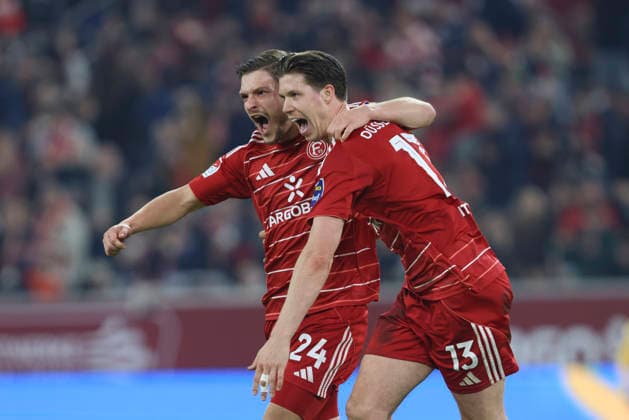 Florent Muslija (Fortuna Düsseldorf) Torjubel,jubelt mit seiner Mannschaft nach dem Treffer zum 2:0 waehrend des Spiels der 2. Bundesliga zwischen Fortuna Düsseldorf und VfL Bochum, Merkur Spiel-Arena am 27. February 2026 in Düsseldorf, Deutschland. (Foto von Oliver Kaelke DeFodi Images) +++ Florent Muslija (Fortuna Düsseldorf) celebrates after scoring his team s second goal with teammates during the 2. Bundesliga match between Fortuna Düsseldorf and VfL Bochum at Merkur Spiel-Arena on February 27, 2026 in Düsseldorf, Germany. (Photo by Oliver Kaelke DeFodi Images) (Photo by Oliver Kaelke DeFodi Images) -