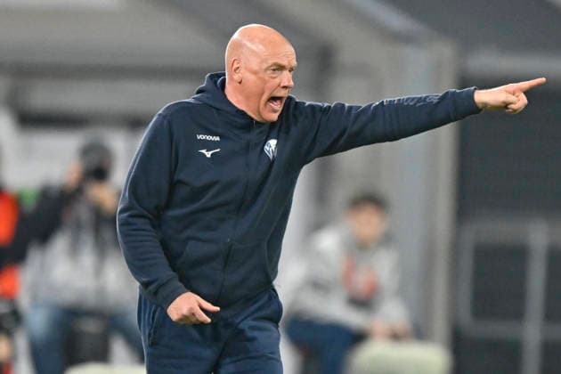 Uwe Rösler Roesler (Bochum) Gestik Geste gestikuliert Mimik starker Gesichtsausdruck Emotion. 27.02.2026 ¢ Fussball ¢ Fortuna Duesseldorf vs VfL Bochum, Merkur Spiel-Arena, Duesseldorf, DFB DFL REGULATIONS PROHIBIT ANY USE OF PHOTOGRAPHS AS IMAGE SEQUENCES AND OR QUASI-VIDE
