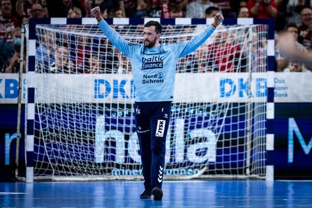 DAIKIN HBL: SG Flensburg-Handewitt vs HSG Wetzlar; 27.02.26 Jubel Torjubel bei Benjamin Buric (Nr.01, SG Flensburg-Handewitt) DAIKIN HBL: SG Flensburg-Handewitt vs HSG Wetzlar, GP JOULE Arena am 27.02.26 Copyright: xBEAUTIFULxSPORTS MarioxM.xKobergx