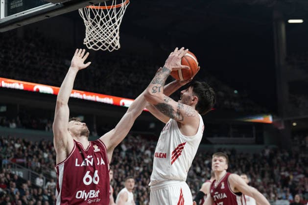 Latvia Poland Basketball, Riga, Latvia, 27.02.2026, FIBA, basketball, Latvia, Poland Dominik Olejniczak of Poland and Kristers Zoriks of Latvia in action during FIBA Basketball World Cup European qualifiers group F game between Latvia and Poland in Riga, Latvia, 27.02.2026. Photo: Roman Koksarov (RKF) Riga Latvia Copyright: xRomanxKoksarovx RKO06520.JPG