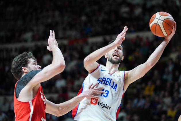 Serbia v Turkiye - 2027 World Cup European Qualifiers BELGRADE, SERBIA - FEBRUARY 27: Tarik Biberovic (L) of Turkiye in action against Ognjen Dobric (13) of Serbia during the 2027 World Cup European Qualifiers Group C third match between Serbia and Turkiye at the Aleksandar Nikolic Sports Hall in Belgrade, Serbia, on February 27, 2026. Adem Kutucu Anadolu Belgrade Serbia. Editorial use only. Please get in touch for any other usage.  Copyright: x2026xAnadoluxAdemxKutucux