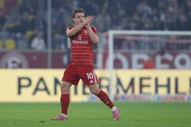 Christian Rasmussen (Fortuna Düsseldorf) gestikuliert, Gestik waehrend des Spiels der 2. Bundesliga zwischen Fortuna Düsseldorf und VfL Bochum, Merkur Spiel-Arena am 27. February 2026 in Düsseldorf, Deutschland. (Foto von Oliver Kaelke DeFodi Images) +++ Christian Rasmussen (Fortuna Düsseldorf) gestures during the 2. Bundesliga match between Fortuna Düsseldorf and VfL Bochum at Merkur Spiel-Arena on February 27, 2026 in Düsseldorf, Germany. (Photo by Oliver Kaelke DeFodi Images) (Photo by Oliver Kaelke DeFodi Images) -
