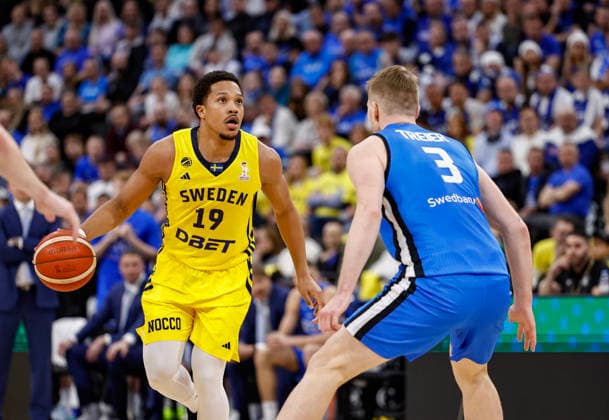 Sweden s Melwin Pantzar against Estonia s Kaspar Treier during the FIBA World European Cup Qualifier game between Sweden and Estonia, first round - group H, at Avicii Arena in Stockholm, Sweden 27 February 2026. STOCKHOLM SWEDEN x1081x