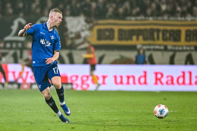 Fußball I Herren I Saison 2025-2026 I 2. Bundesliga I 24. Spieltag I SG Dynamo Dresden - SV Darmstadt 98 I 27.02.2026 Kai Klefisch (17, SV Darmstadt 98) hat den Ball gespielt Freisteller, Nahaufnahme, Porträt, Portrait, Einzelfoto, Einzelbild, Körper Dresden Rudolf-Harbig-Stadion (Lennestr. 12) Sachsen Deutschland