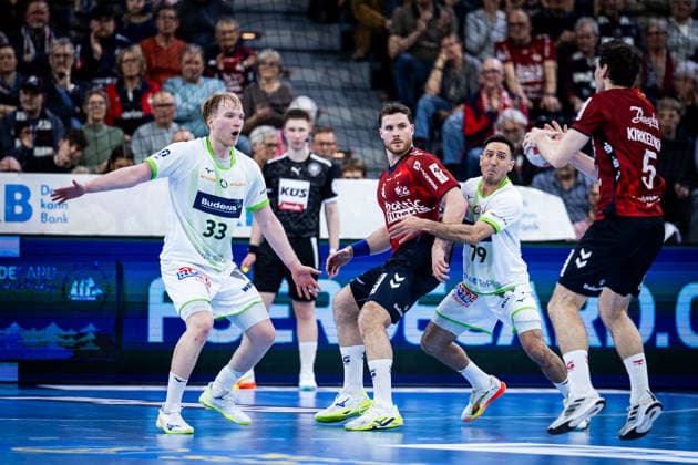 DAIKIN HBL: SG Flensburg-Handewitt vs HSG Wetzlar; 27.02.26 Team SG Flensburg-Handewitt im Angriff DAIKIN HBL: SG Flensburg-Handewitt vs HSG Wetzlar, GP JOULE Arena am 27.02.26 Copyright: xBEAUTIFULxSPORTS MarioxM.xKobergx