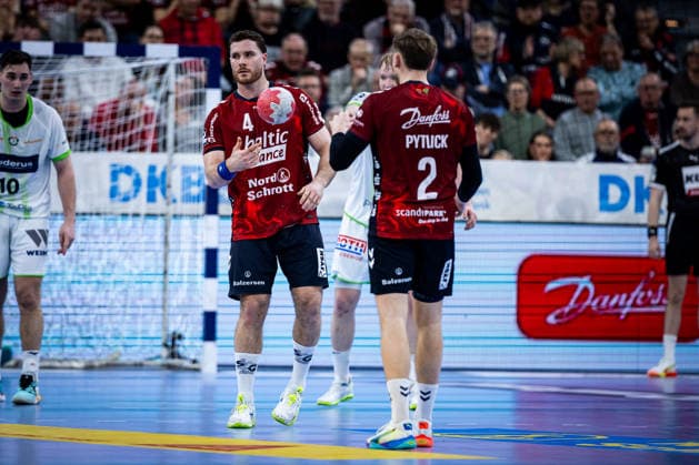 DAIKIN HBL: SG Flensburg-Handewitt vs HSG Wetzlar; 27.02.26 Johannes Golla (Nr.04, SG Flensburg-Handewitt), Simon Pytlick (Nr.02, SG Flensburg-Handewitt) DAIKIN HBL: SG Flensburg-Handewitt vs HSG Wetzlar, GP JOULE Arena am 27.02.26 Copyright: xBEAUTIFULxSPORTS MarioxM.xKobergx