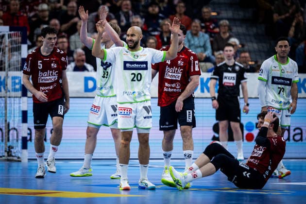 DAIKIN HBL: SG Flensburg-Handewitt vs HSG Wetzlar; 27.02.26 David Cyrill Akakpo (Nr.20, HSG Wetzlar) gestikuliert DAIKIN HBL: SG Flensburg-Handewitt vs HSG Wetzlar, GP JOULE Arena am 27.02.26 Copyright: xBEAUTIFULxSPORTS MarioxM.xKobergx