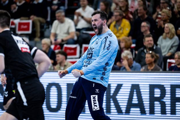 DAIKIN HBL: SG Flensburg-Handewitt vs HSG Wetzlar; 27.02.26 Jubel Freude über gehaltenen Ball bei Benjamin Buric (Nr.01, SG Flensburg-Handewitt) DAIKIN HBL: SG Flensburg-Handewitt vs HSG Wetzlar, GP JOULE Arena am 27.02.26 Copyright: xBEAUTIFULxSPORTS MarioxM.xKobergx