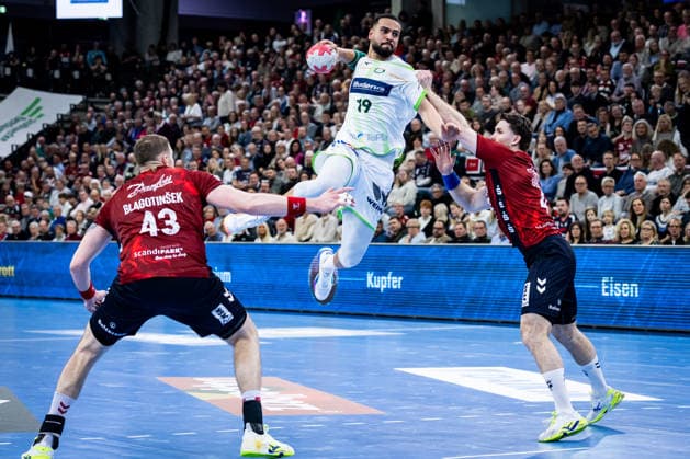 Sport Bilder des Tages DAIKIN HBL: SG Flensburg-Handewitt vs HSG Wetzlar; 27.02.26 Philipp Ahouansou (Nr.19, HSG Wetzlar) im Angriff DAIKIN HBL: SG Flensburg-Handewitt vs HSG Wetzlar, GP JOULE Arena am 27.02.26 Copyright: xBEAUTIFULxSPORTS MarioxM.xKobergx