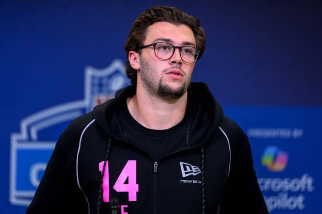 INDIANAPOLIS, IN - FEBRUARY 26: Michigan tight end Marlin Klein answers questions from the media during the NFL, American Football Herren, USA Scouting Combine on February 26, 2026 at the Indiana Convention Center in Indianapolis, IN. (Photo by Zach Bolinger Icon Sportswire) NFL: FEB 26 Scouting Combine EDITORIAL USE ONLY Icon2602264217