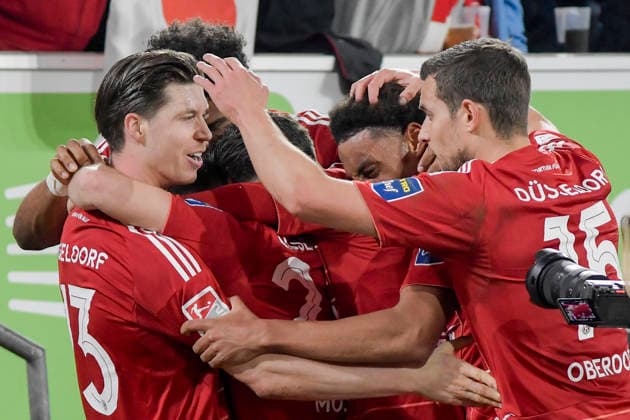 Florent Muslija (Duesseldorf 24) jubelt mit der Mannschaft nach dem Tor zum 2:0 27.02.2026 ¢ Fussball ¢ Fortuna Duesseldorf vs VfL Bochum, Merkur Spiel-Arena, Duesseldorf, DFB DFL REGULATIONS PROHIBIT ANY USE OF PHOTOGRAPHS AS IMAGE SEQUENCES AND OR QUASI-VIDE