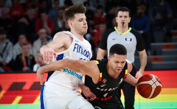 Finland s Perttu Blomgren and Belgium s Emmanuel Manu Lecomte fight for the ball during a basketball match between Belgian national team, Nationalteam Belgian Lions and Finland, Friday 27 February 2026 in Charleroi, qualifier 3 6 for the men s 2027 FIBA World Championships. VIRGINIExLEFOUR  x165767311x