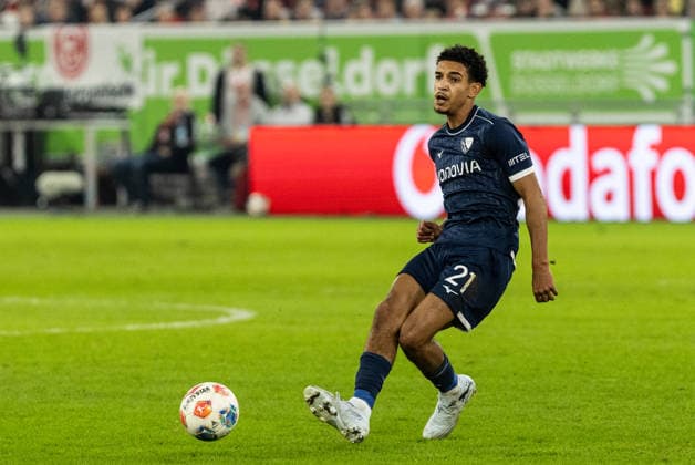 2. Fußball Bundesliga: Fortuna Düsseldorf - VfL Bochum; 27.02.2026 Francis Onyeka (VfL Bochum, 21) 2. Fußball Bundesliga: Fortuna Düsseldorf - VfL Bochum; Merkur Spiel-Arena, Düsseldorf; 27.02.2026 DFL regulations prohibit any use of photographs as image sequences and or quasi video. Copyright: xBEAUTIFULxSPORTS Buriakovx