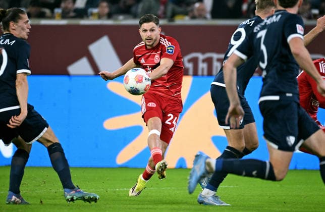 Fussball, 2. Bundesliga, Deutschland, Herren, Saison 2025 2026, 24. Spieltag, Merkur-Spiel-Arena Düsseldorf, Fortuna Düsseldorf - VfL Bochum 2:1; Florent Muslija (F95). Aktion