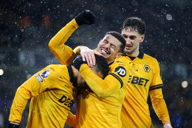 Joao Gomes (8 Wolves) celebrates scoring the first goal for Wolves during the Premier League football match between Wolverhampton Wanderers and Aston Villa at Molineux stadium in Wolverhampton, England Copyright: xNataliexMincher SPPx Sportspressphoto_SPR98247