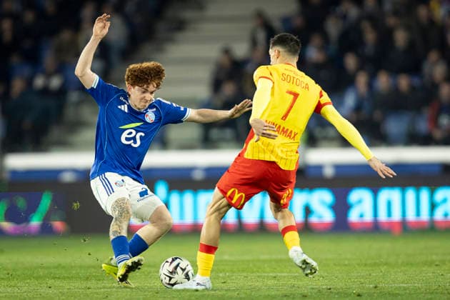 FOOTBALL : Racing Strasbourg vs Lens FC - ligue 1 - Strasbourg - 27 02 26 Florian Sotoca 7 Valentin Barco 32 (RCS)  Copyright: xelyxandroxcegarrax