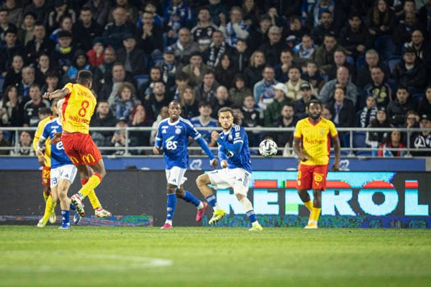 FOOTBALL : Racing Strasbourg vs Lens FC - ligue 1 - Strasbourg - 27 02 26 Mamadou SangarÃ 8 but  Copyright: xelyxandroxcegarrax