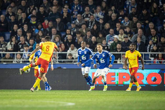 FOOTBALL : Racing Strasbourg vs Lens FC - ligue 1 - Strasbourg - 27 02 26 Mamadou SangarÃ 8 but  Copyright: xelyxandroxcegarrax
