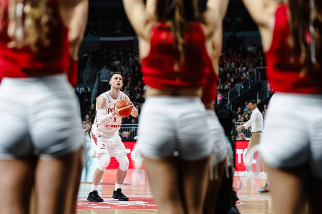 Ryga 27.02.2026 KOSZYKOWKA KOSZKADRA REPREZENTACJA POLSKI MECZ LOTWA - POLSKA ELIMINACJE MISTRZOSTW SWIATA 2027 - - - MEN BASKETBALL POLISH national team, Nationalteam WORLD CUP SERIES QUALIFIERS GAME LATVIA - POLAND NZ Mateusz Ponitka , rzuty osobiste free throw , cheerleaders , FOT. WOJCIECH FIGURSKI 058SPORT.PL NEWSPIX.PL --- newspix.pl  FOT. WOJCIECH FIGURSKI 058SPORT.PL