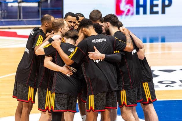 GER, FIBA Basketball World Cup 2027, European Qualifiers, Kroatien-Deutschland. 27.02.2026, Drazen Petrovic Basketball Center, Zagreb, GER, FIBA Basketball World Cup 2027, European Qualifiers, Kroatien-Deutschland. Schulterschluss Team Deutschland Â Foto: Alexander Trienitz Zagreb Drazen Petrovic Basketball Center Zagreb Kroatien