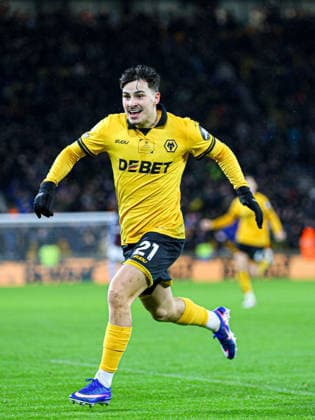 Rodrigo Gomes (21 Wolves) celebrates scoring the second goal during the Premier League football match between Wolverhampton Wanderers and Aston Villa at Molineux stadium in Wolverhampton, England Copyright: xNataliexMincher SPPx Sportspressphoto_SPR98334