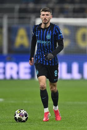 FC Internazionale Milano v FK Bodo Glimt - UEFA Champions League 2025 26 League Knockout Play-off First Leg Petar Sucic of F.C. Inter is in action during the UEFA Champions League 2025 26 League Knockout Play-off Second Leg match between F.C. Inter and FK Bodo Glimt at the San Siro Stadium on February 24, 2026 in Milan, Italy. Milan Italy Copyright: xDomenicoxCippitellix xSOPAxImagesx CD1_5736