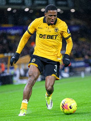 Jackson Tchatchoua (38 Wolves) on the ball during the Premier League football match between Wolverhampton Wanderers and Aston Villa at Molineux stadium in Wolverhampton, England Copyright: xNataliexMincher SPPx Sportspressphoto_SPR98386