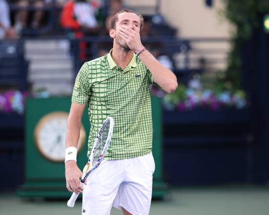 Daniil Medvedev reagiert veraergert,Aerger,enttaeuscht, Enttaeuschung,Emotion, Dubai Duty Free Tennis Championships, Dubai, U.A.E. Tennis - Dubai Tennis Championships 2026 - ATP, Tennis Herren - Dubai Duty Free Tennis Stadium - Dubai - - United Arab Emirates - 28 February 2026. Copyright: xJuergenxHasenkopfx