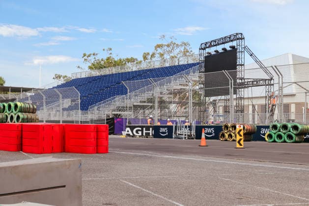 February 28, 2026, Melbourne, Victoria, Australia: MELBOURNE, AUSTRALIA - FEBRUARY 28 2026: Track build and preparations for the 2026 Formula 1 Australian Grand Prix Melbourne Australia - ZUMAp121 20260228_zsp_p121_002 Copyright: xChrisxPutnamx