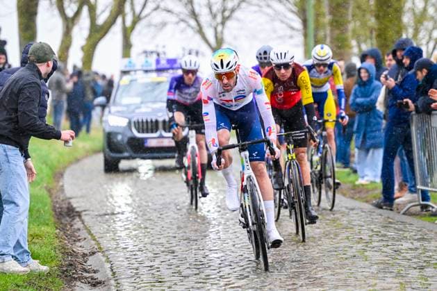 Omloop Het Nieuwsblad 2026 Cycling Race NINOVE, BELGIUM - FEBRUARY 28 : Brunel Alexys (FRA) of TotalEnergies leading the escape pack during the 81th edition of Omloop Het Nieuwsblad an UCI World Tour 1.UWT one day cycling road race for Men Elite of km with start in Ghent and finish in Ninove on February 28, 2026 in Ninove, Belgium, 28 02 2026 ( Motordriver Kenny Verfaillie - Ninove Belgium  Copyright: xNicoxVereeckenx